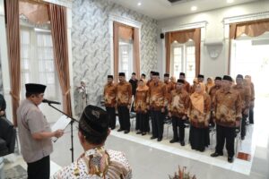 Kukuhkan Pengurus PWRI 2026-2031, Bupati Garut: Pensiun Bukan Halangan untuk Terus Berkontribusi bagi Bangsa