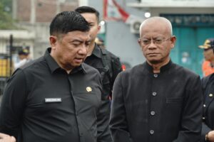 Jelang Ramadan, Bupati Garut Pantau Ketersediaan Bapokting di Pasar Guntur Ciawitali