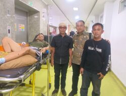 Cepat Tanggap di Bidang Sosial, Camat Cibalong Jenguk Warga Kritis di RSUD dr. Slamet Garut