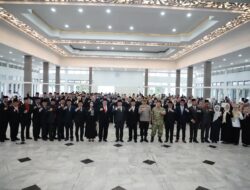 Lantik Pejabat Struktural dan Fungsional, Bupati Garut Tekankan Integritas dan Inovasi Pelayanan Publik