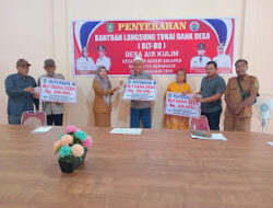 Pj Kades Air Kulim Salurkan BLT-DD ke 12 KPM Perdana