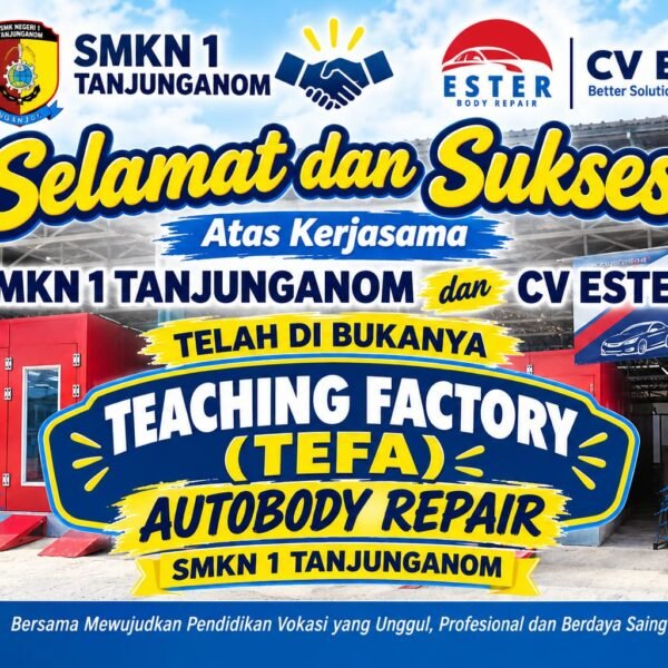 Jakarta discovernews.id
Nganjuk, Discoverynews.id 

SMK Negeri 1 Tanjunganom, Kabupaten Nganjuk, Jawa Timur menggelar tasyakuran Soft Opening Teaching Factory (TEFA) Auto Body Repair, Rabu (14/10/2026). Program ini merupakan wujud nyata sinergi antara dunia pendidikan vokasi dengan dunia industri.

Acara yang berlangsung khidmat dan penuh kebersamaan tersebut dihadiri langsung oleh Kepala Cabang Dinas Pendidikan Provinsi Jawa Timur Wilayah Nganjuk, M. Ardiyanto, S.Pd., M.M., Kepala SMKN 1 Tanjunganom Atik Qura'atul Aini, S.Pd., Humas sekolah Syaiful Anam, S.Pd., M.M., perwakilan Komite Sekolah, dewan guru, serta mitra industri CV Ester.

Rangkaian acara diawali dengan doa bersama memohon kelancaran dan keberkahan usaha, dilanjutkan dengan prosesi potong tumpeng yang dilakukan langsung oleh Kacabdin M. Ardiyanto, S.Pd., M.M. sebagai simbol resmi dibukanya TEFA Auto Body Repair.

Kepala SMKN 1 Tanjunganom, Atik Qura'atul Aini, S.Pd., dalam sambutannya menyampaikan rasa syukur, senang dan bangga atas terselenggaranya tasyakuran soft opening ini.

"Alhamdulillah, ini adalah langkah besar bagi kami. Dengan adanya Teaching Factory Auto Body Repair yang bekerjasama dengan CV Ester ini, kami berharap dapat membangun kualitas lulusan yang siap kerja, unggul, profesional dan berdaya saing," ujarnya.

Sementara itu, Kacabdin Pendidikan Provinsi Wilayah Nganjuk, M. Ardiyanto, S.Pd., M.M., memberikan apresiasi tinggi atas terobosan yang dilakukan SMKN 1 Tanjunganom. Menurutnya, TEFA adalah implementasi ideal dari kurikulum SMK Pusat Keunggulan.

"Saya sangat mengapresiasi. Ini gebrakan yang luar biasa. Saya berharap sekolah-sekolah SMK yang lain di wilayah Nganjuk juga punya gebrakan berbeda dan inovasi seperti ini, sehingga link and match dengan industri benar-benar terwujud," tegas Ardiyanto.

Dengan diresmikannya TEFA Auto Body Repair ini, SMKN 1 Tanjunganom resmi membuka layanan perbaikan bodi kendaraan yang dikerjakan langsung oleh siswa dengan pendampingan guru produktif dan standar industri dari CV Ester - Better Solution for Your Vehicle.

Langkah ini sekaligus menjadi komitmen sekolah dalam mewujudkan pendidikan vokasi yang unggul, profesional dan berdaya saing, sesuai dengan tagline yang tertera di lokasi TEFA.

Gun / Redaksi Jatim
Discoverynews.id / TIM